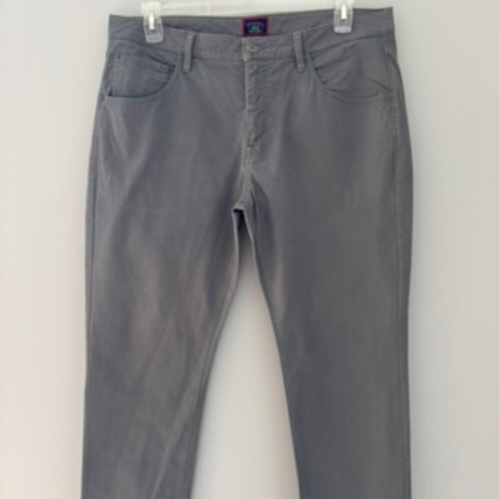 UNTUCKit Size 36 X 30 (straight fit)